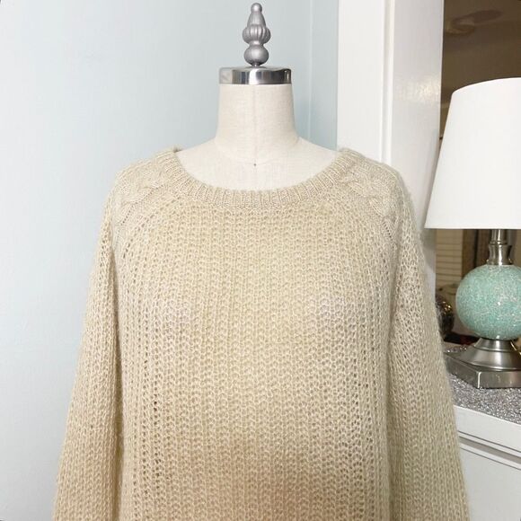 Urban Outfitters BDG Tan Mohair Cable Knit Crewneck Sweater Medium - Picture 3 of 14